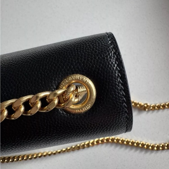 Saint Laurent YSL Black KATE MEDIUM IN GRAIN DE POUDRE EMBOSSED LEATHER Handbag - Picture 4 of 14